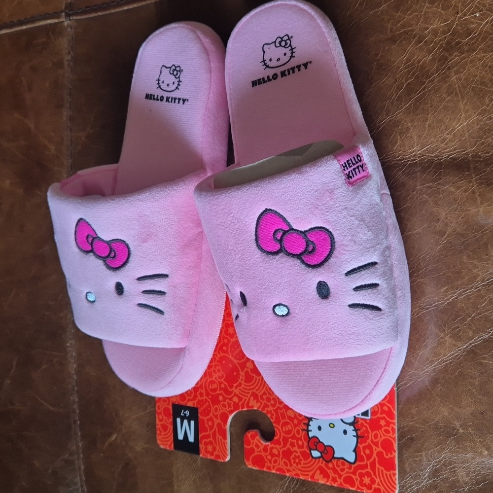 Hello Kitty Slides Slippers, size M6/7S